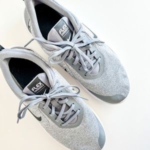 Nike Flex Experience 8